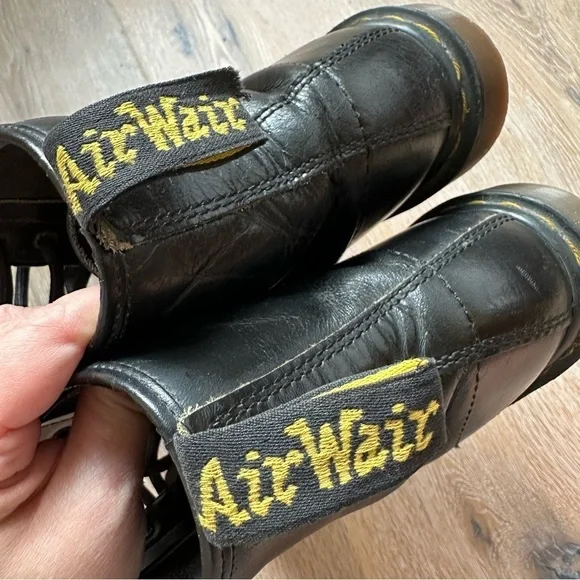 Vtg 90's 1460 Dr. Martens Boots Made in England 8 Eyelet Black UK 8 - Men’s US 9 - Picture 2 of 16